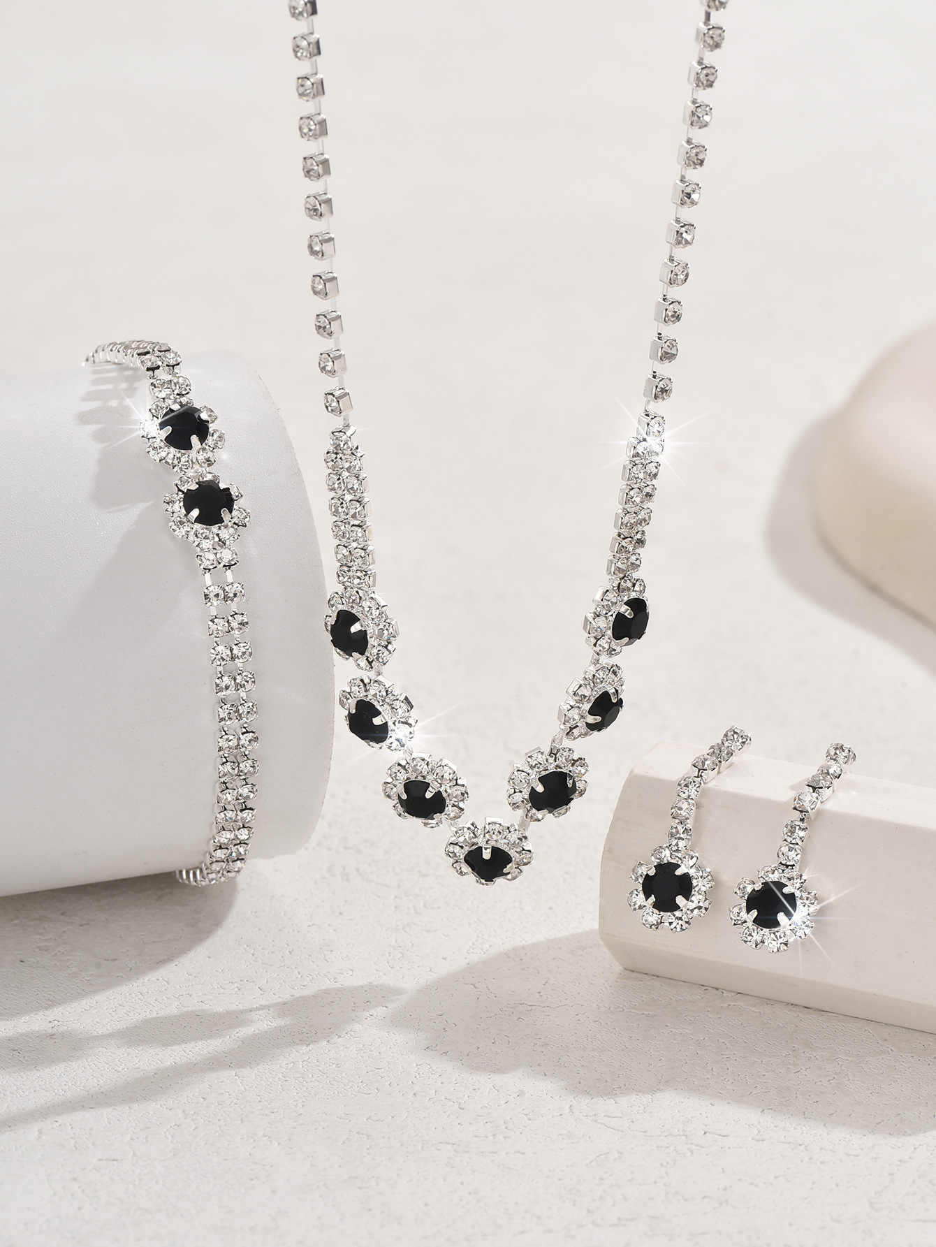 G/ black necklace earrings bracelet set
