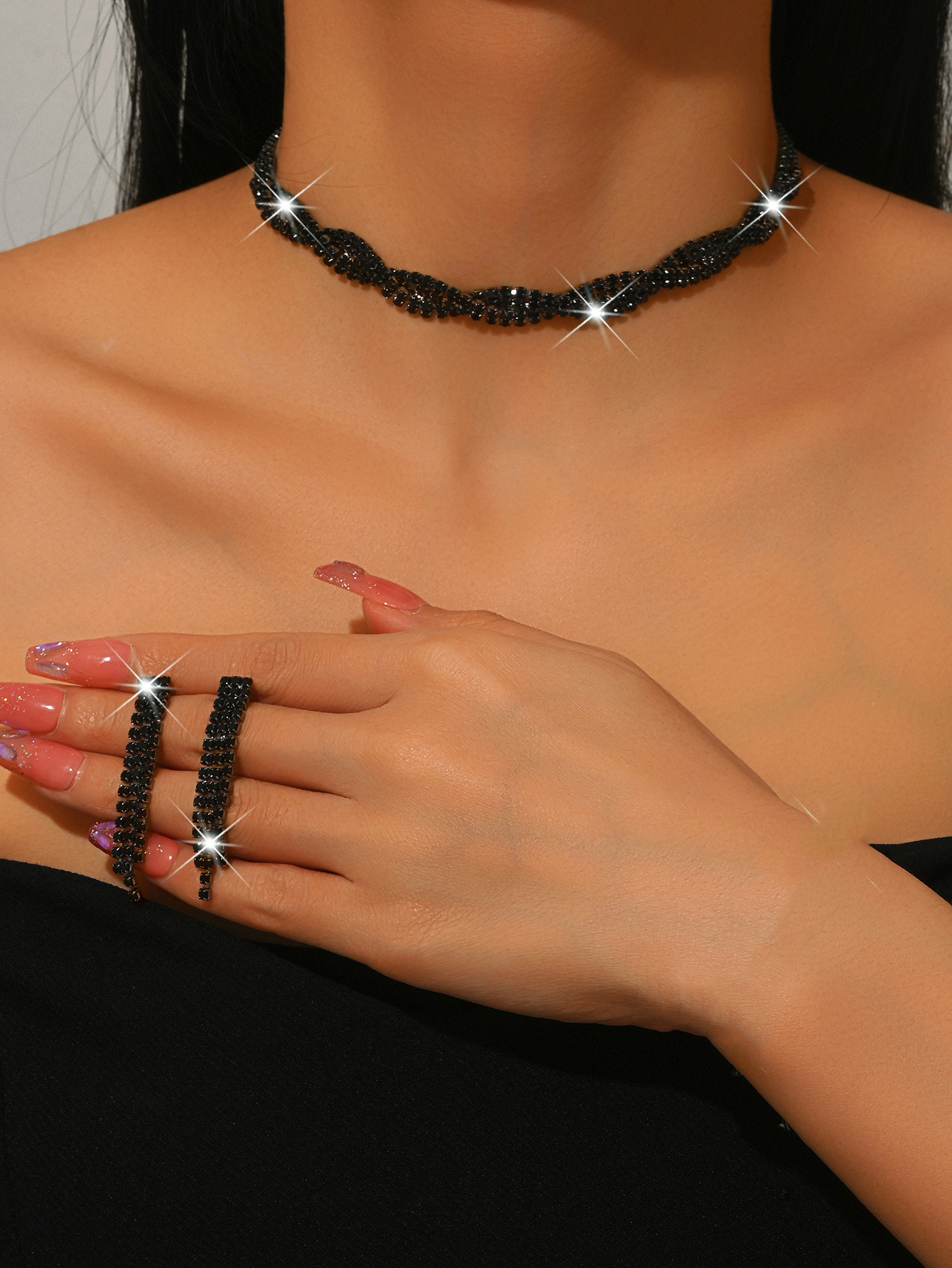 E/necklace and earring
