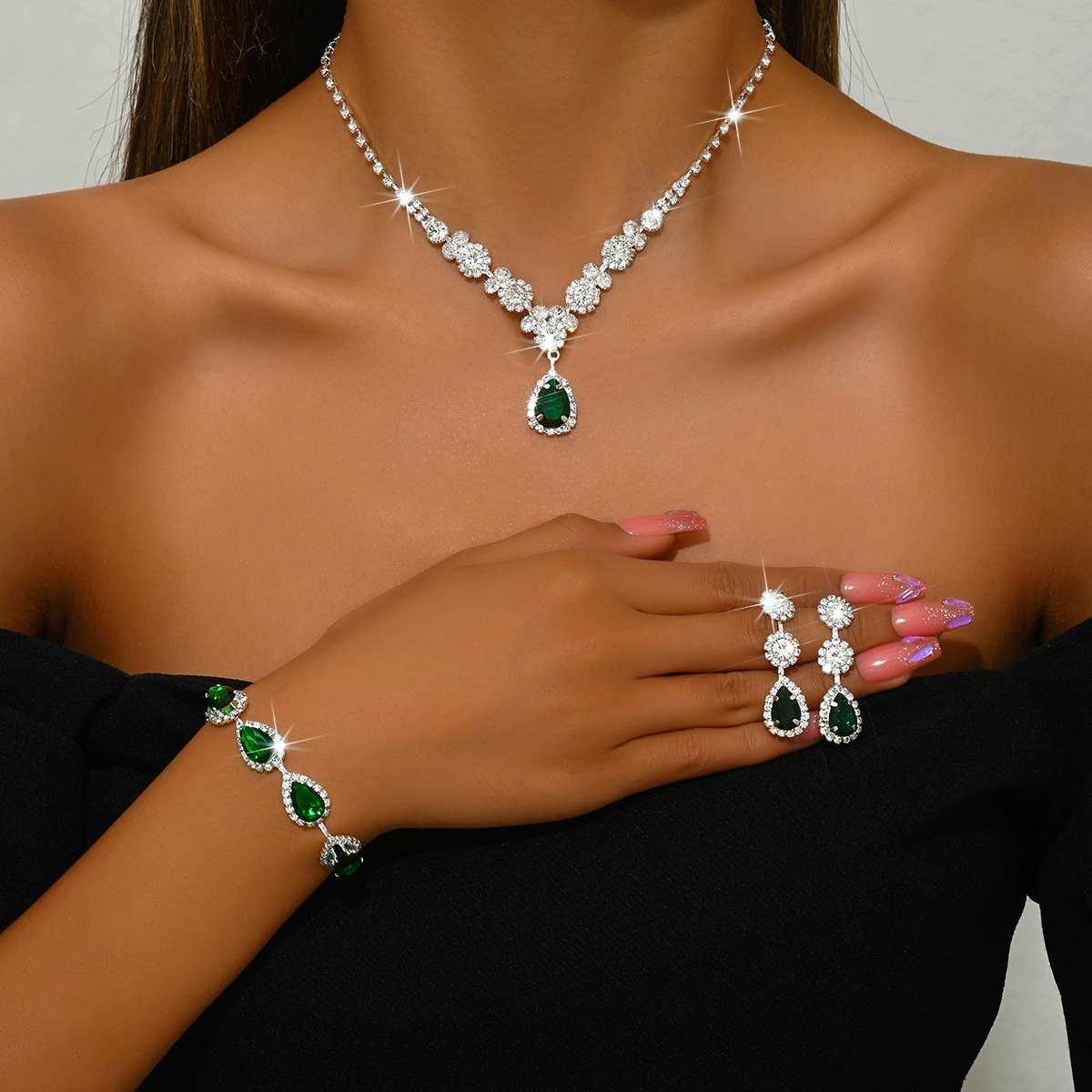 1544 silver green necklace earrings bracelet set