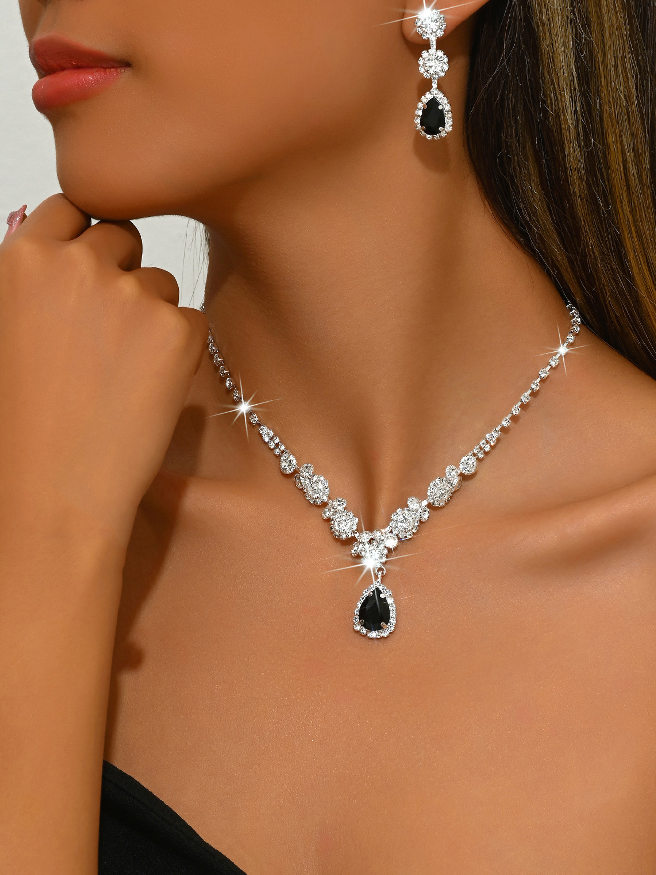 1544 silver black necklace earrings