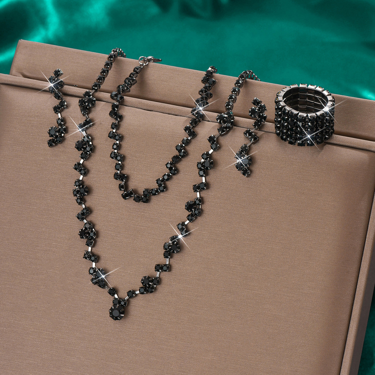 I-5 row of rings black