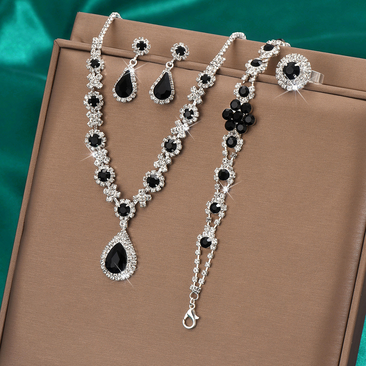 C ring Black