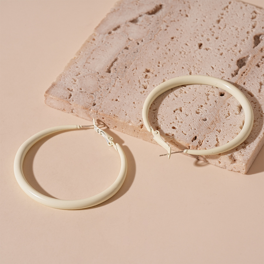 Silver needle-white ear ring