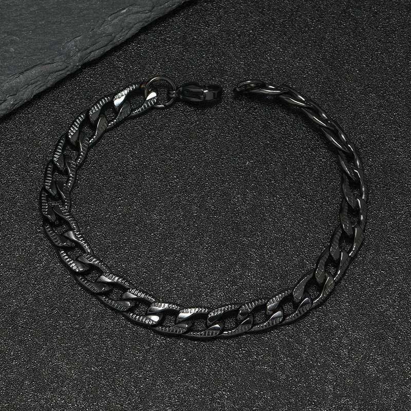 Embossed Cuban chain