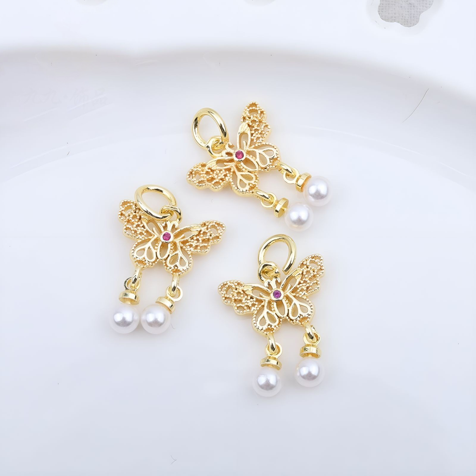 18K gold (color retention)