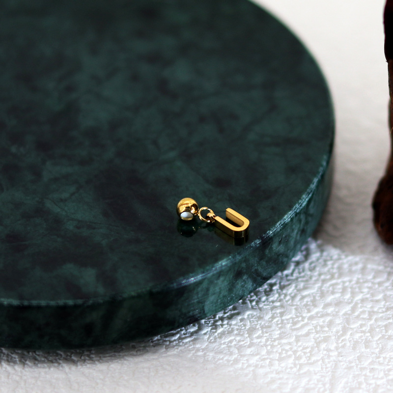 Letter Pendant (U)