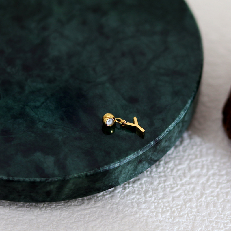 Letter Pendant (Y)