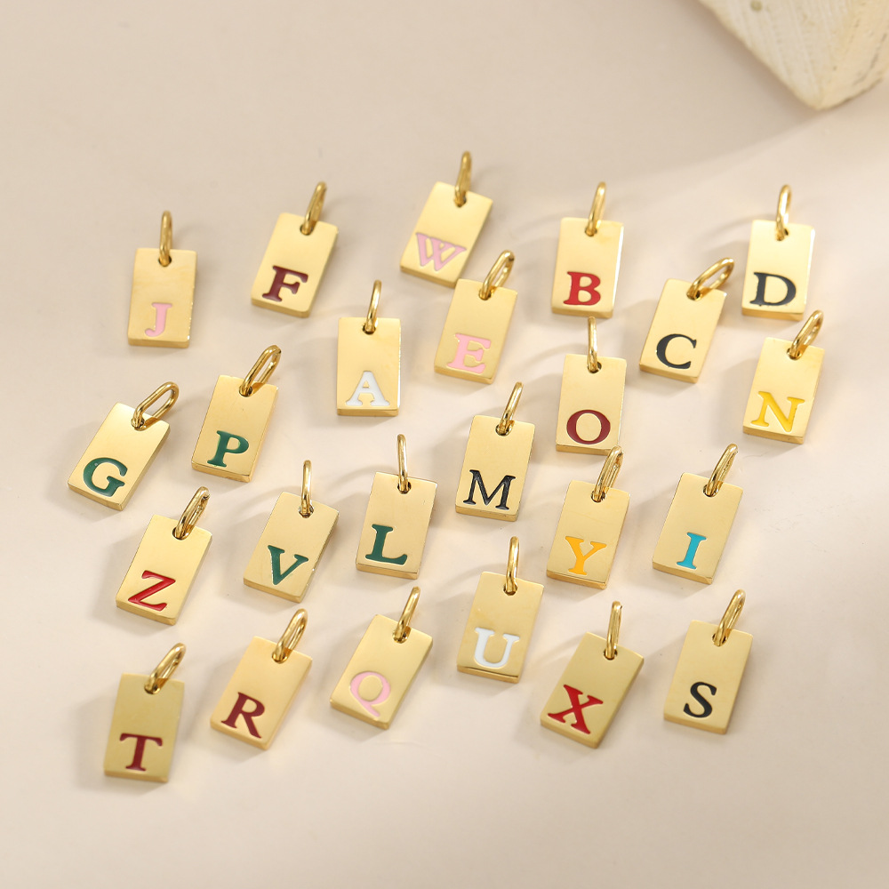 A set of 26 pieces
