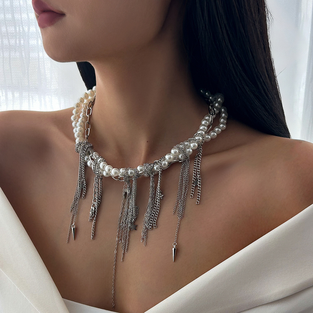White k necklace 6945