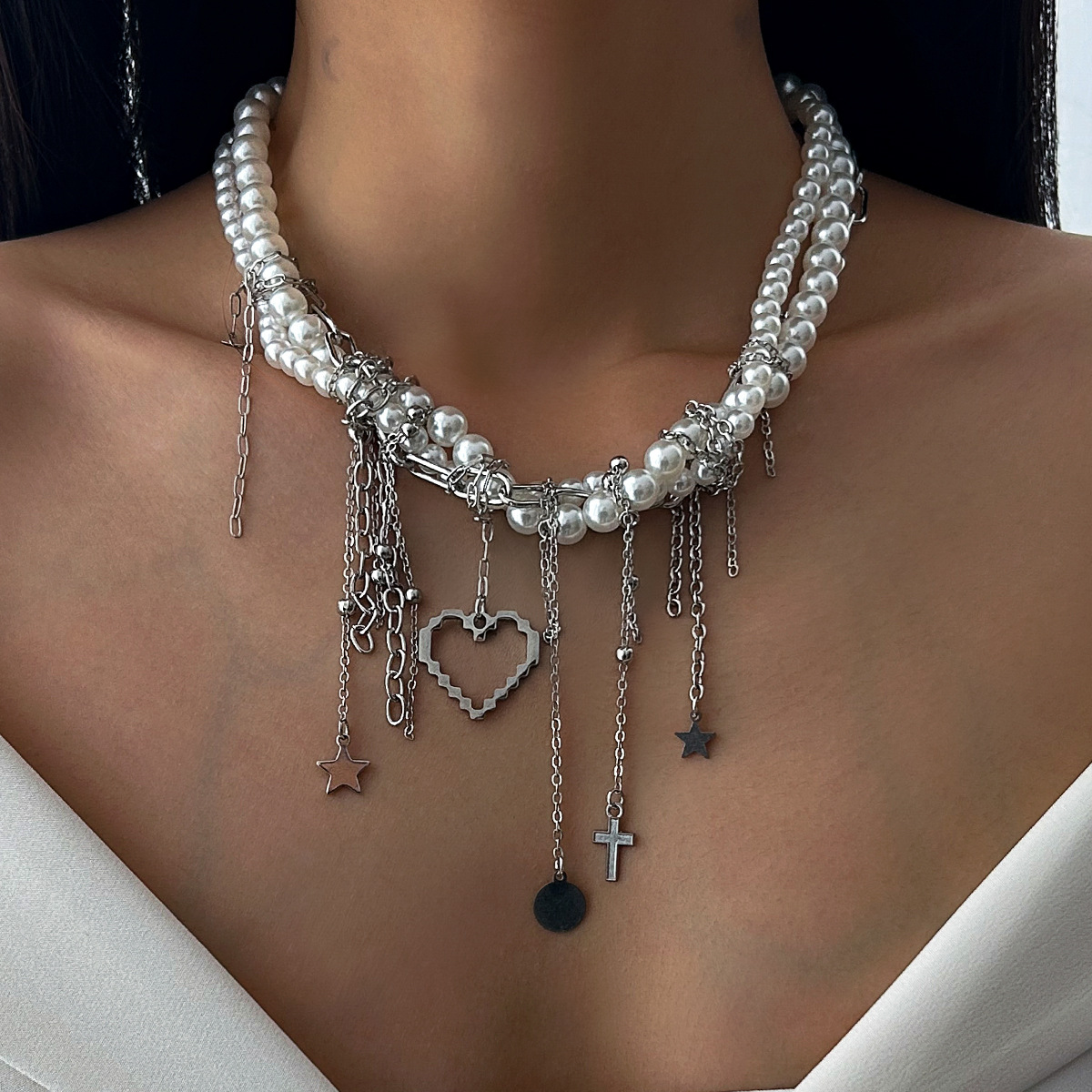 White k necklace 6946