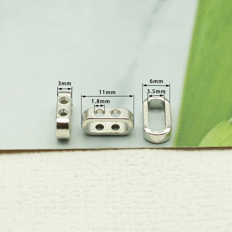 0233 four hole Silver