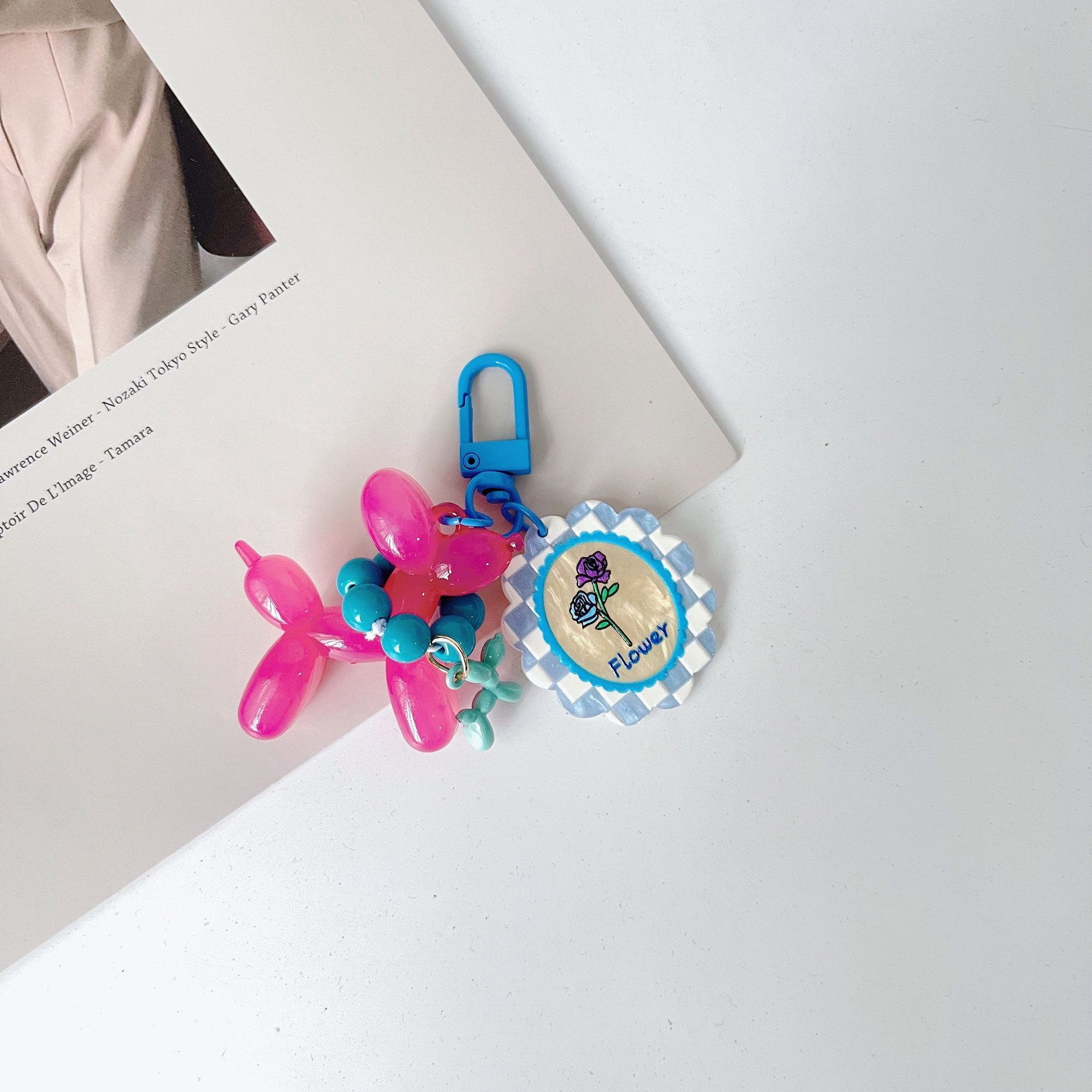 Light blue puppy Rose balloon dog