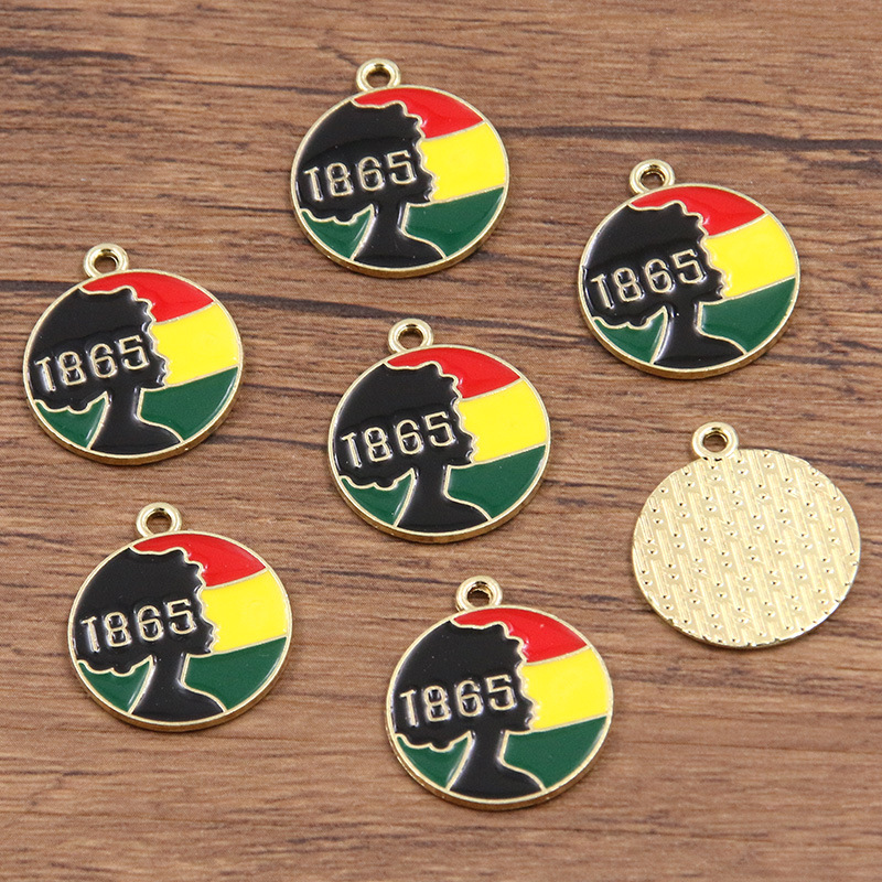 No. 4 black festival pendant 18x21mm 1.1g