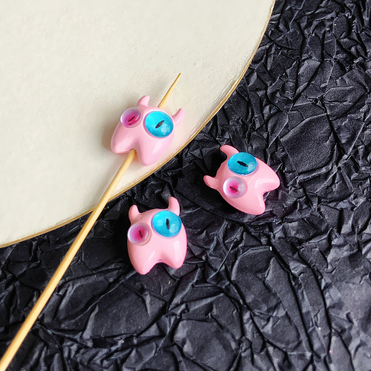 07 /19x15mm/pink monster (1)