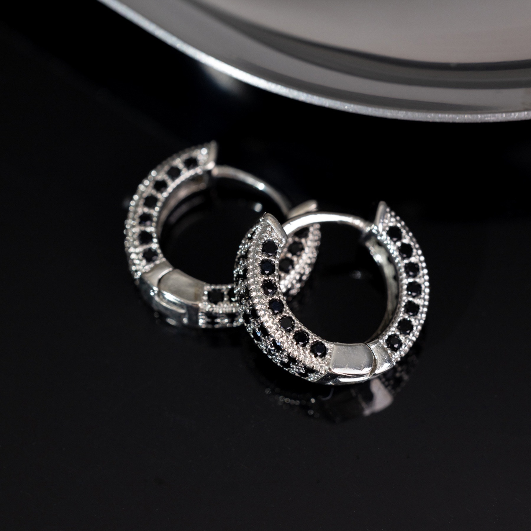 platinum-Black Diamond (1 pair)