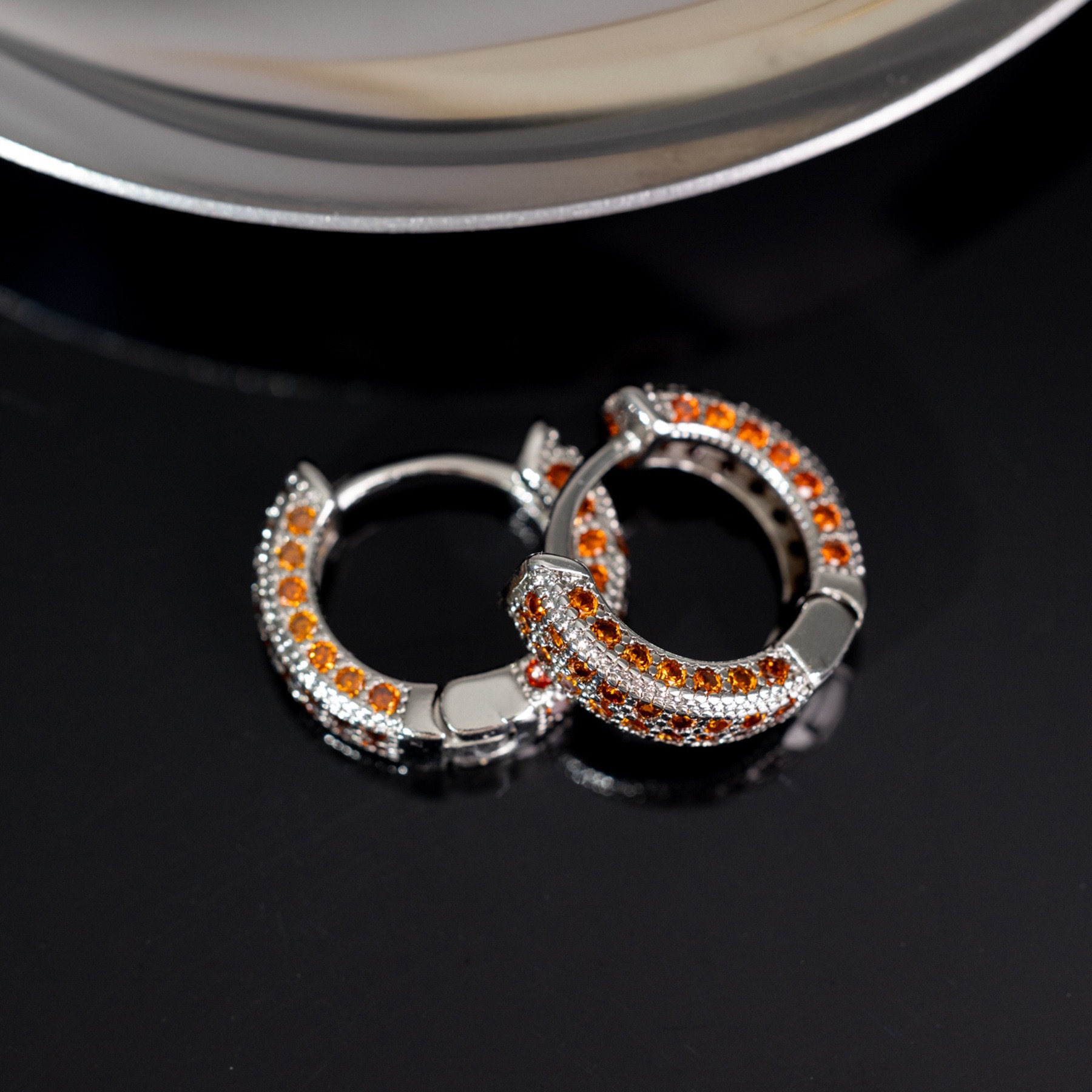 platinum-red Diamond (1 pair)