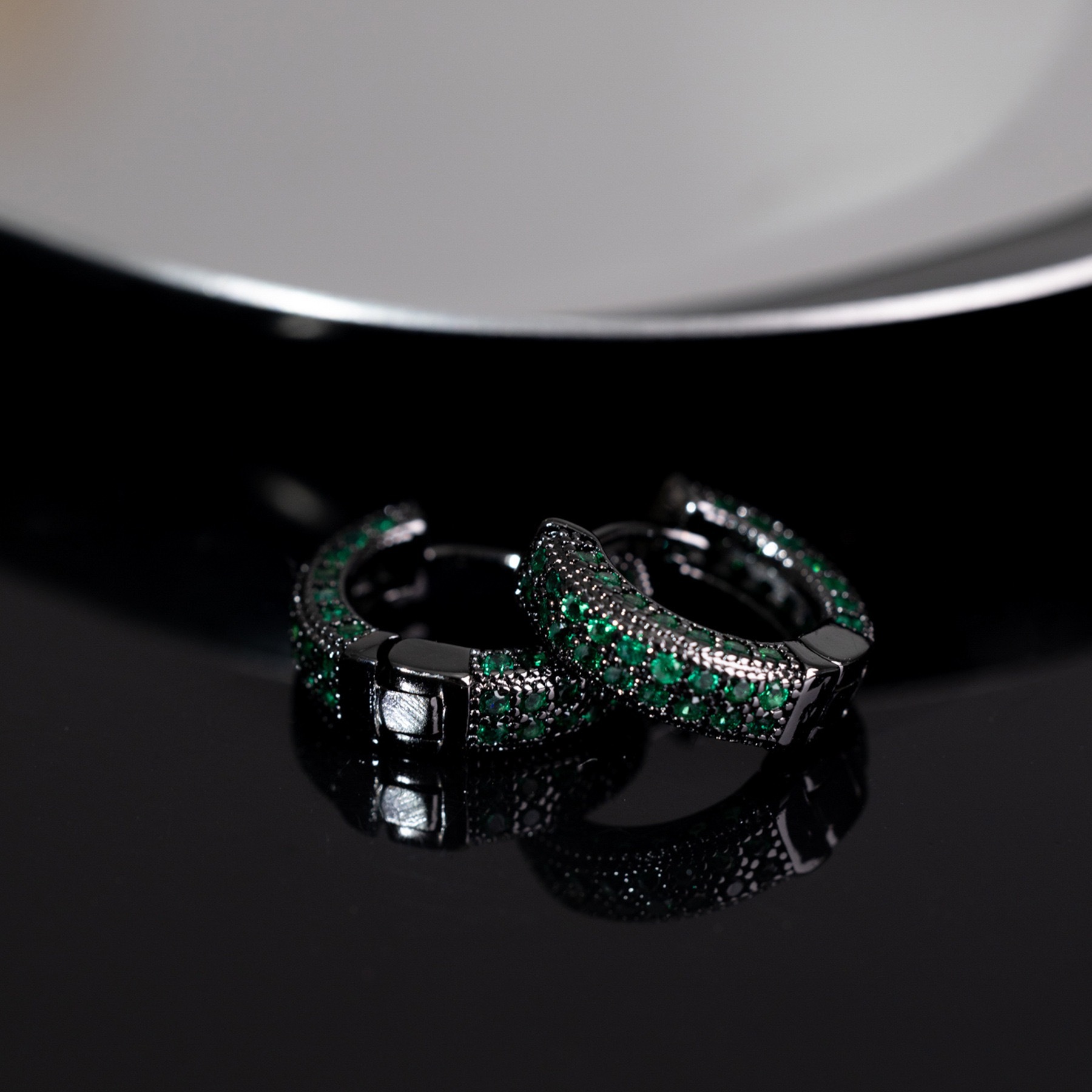 Gun black-green Diamond (1 pair)