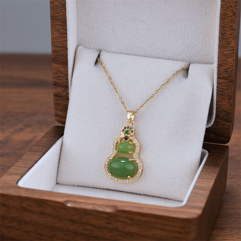 9222-gold green