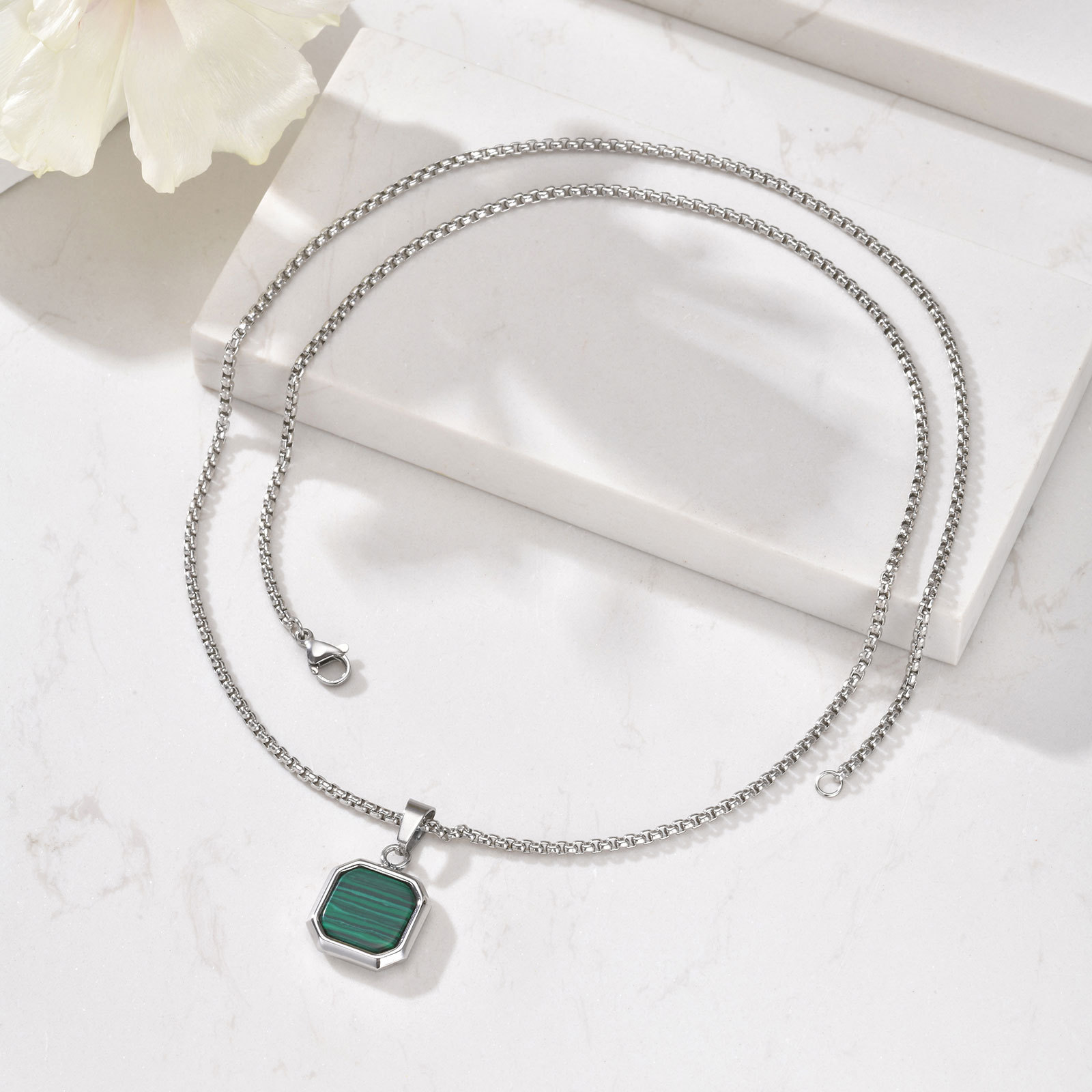malachite Pendantwith 60cm chain