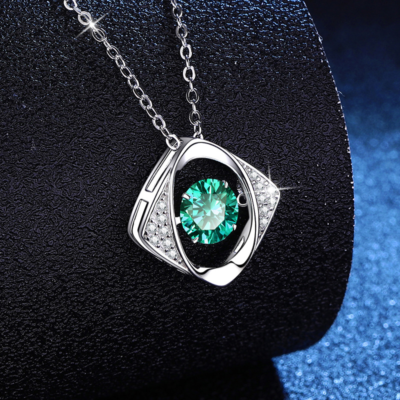 Green moissanite 1ct green