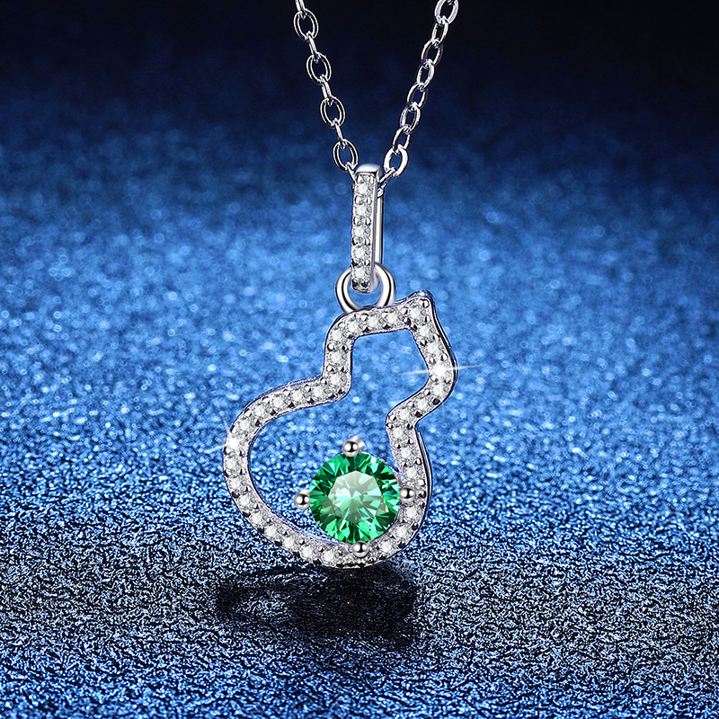 0.5-carat moissanite (green)