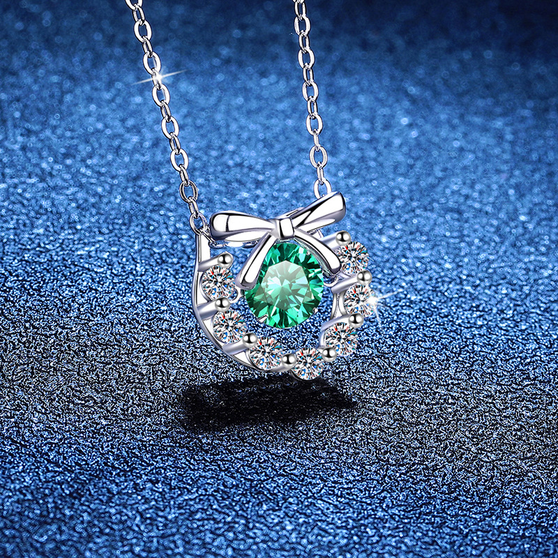 Green moissanite