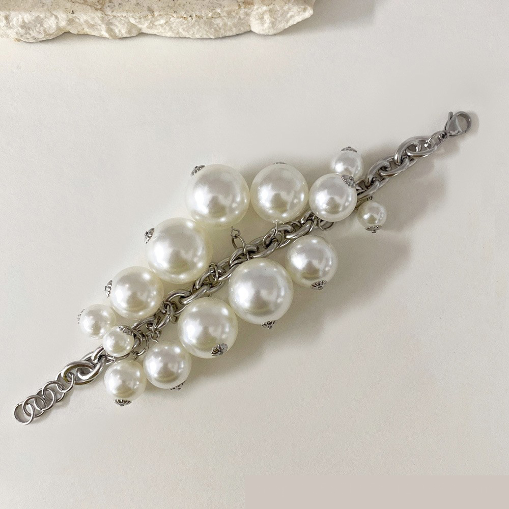 Pearl bracelet