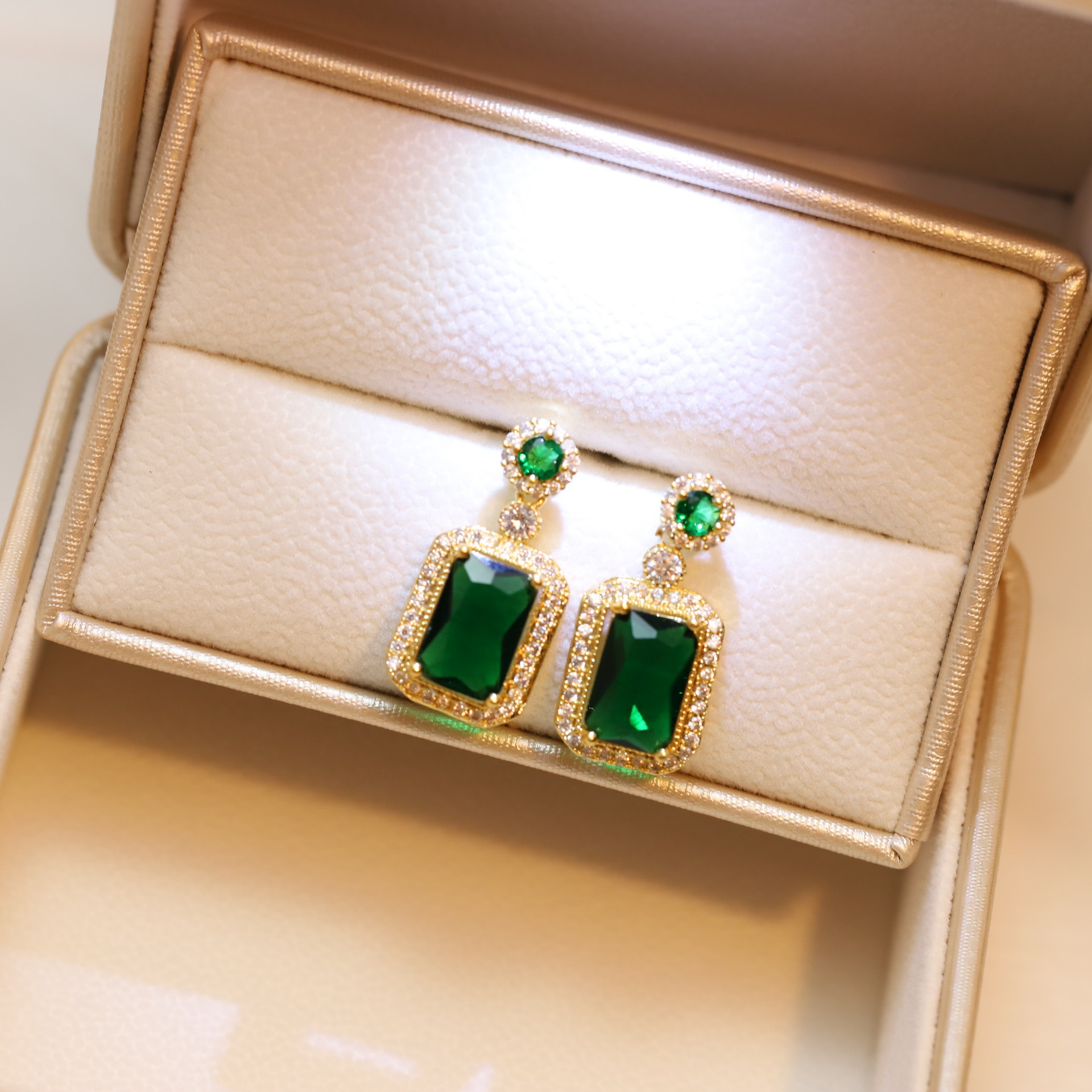 green earrings