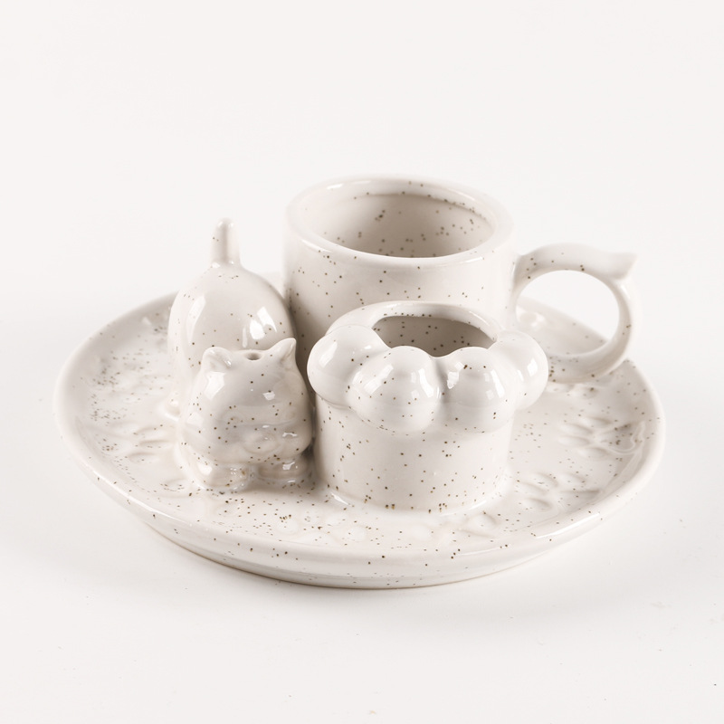 Leisure cat round handle with dots of white