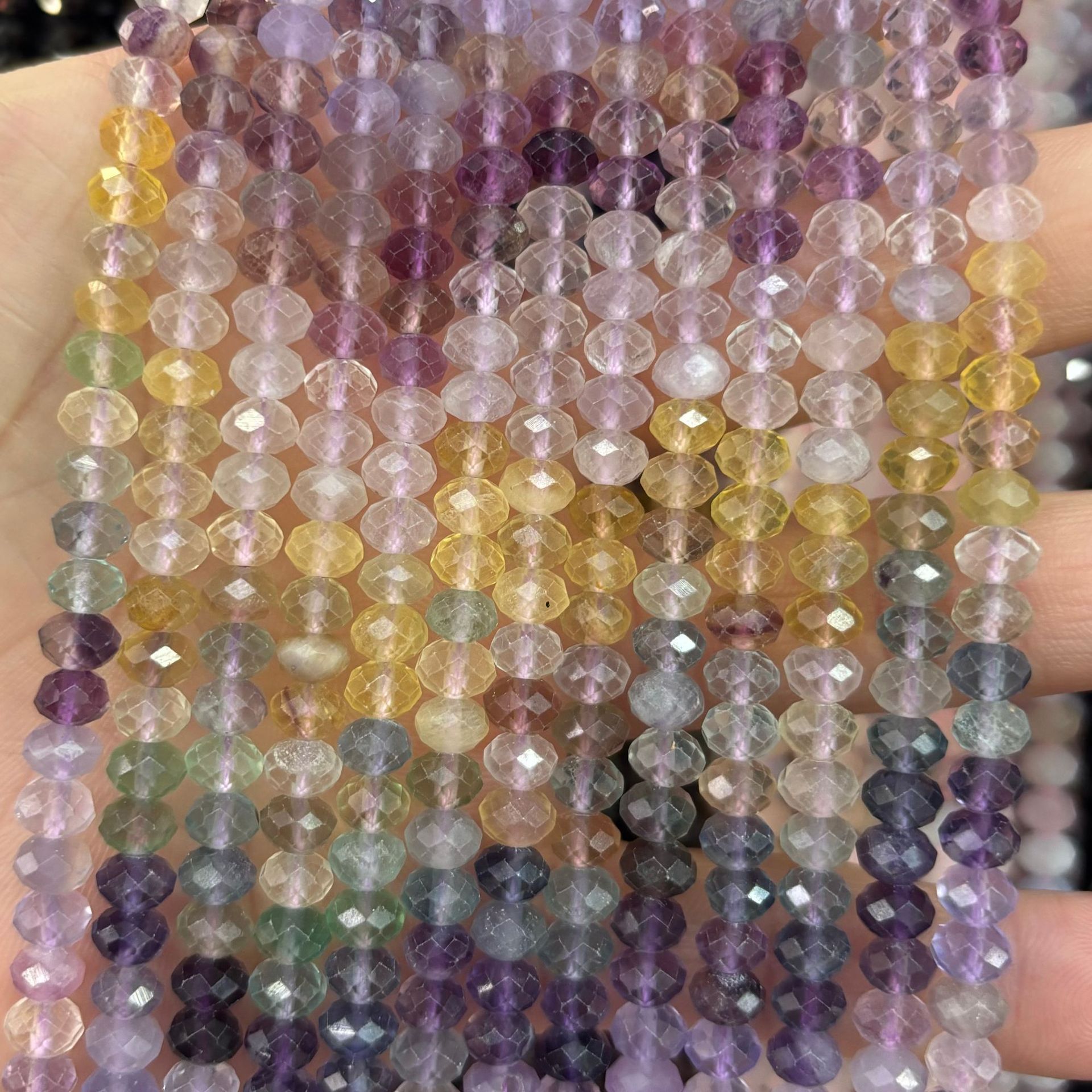 Gradient color fluorite