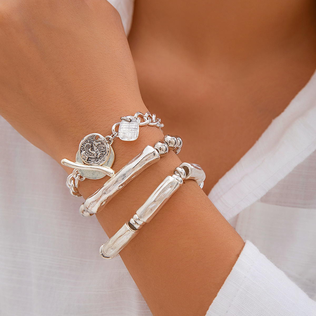 07 White K 4674