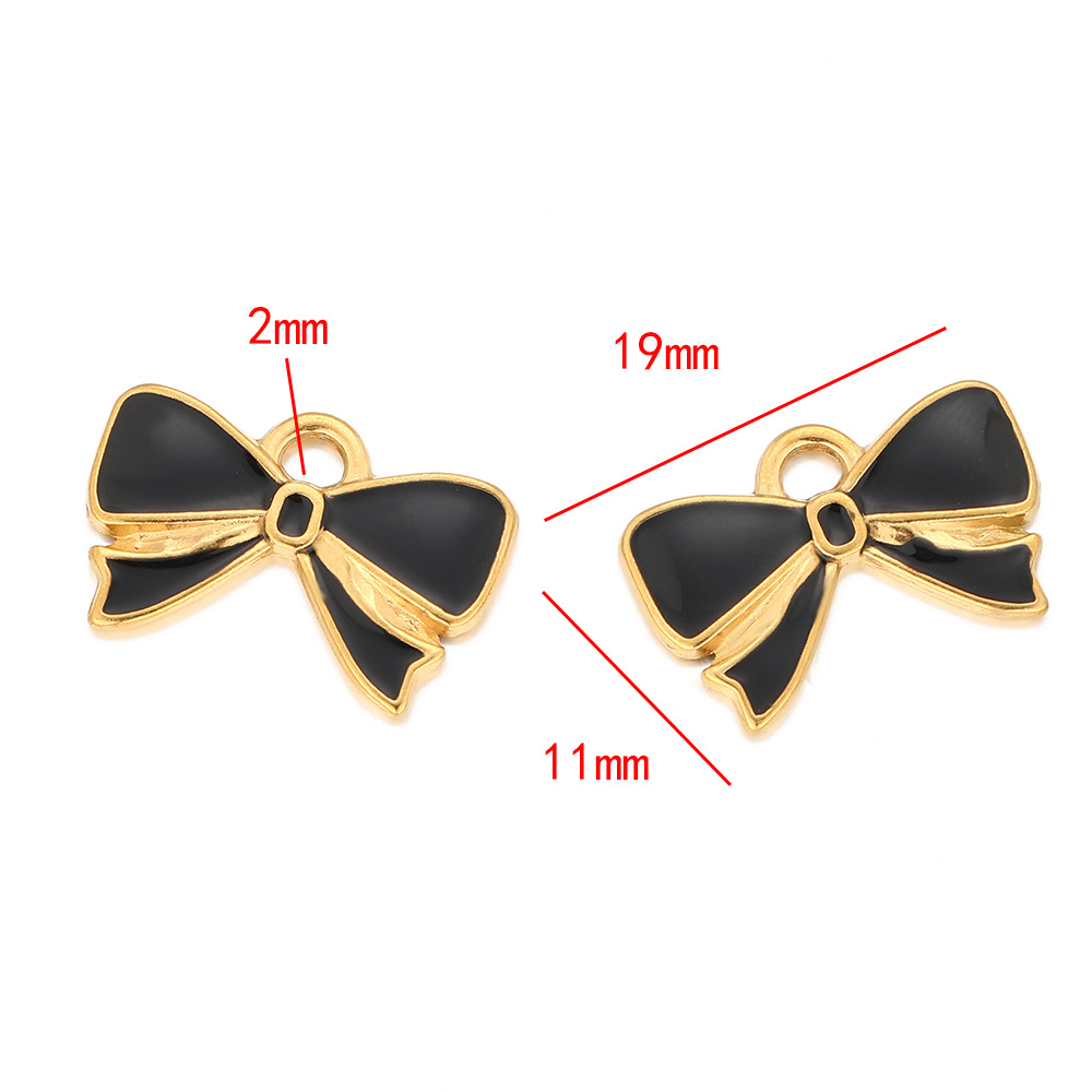 Black-bow pendant