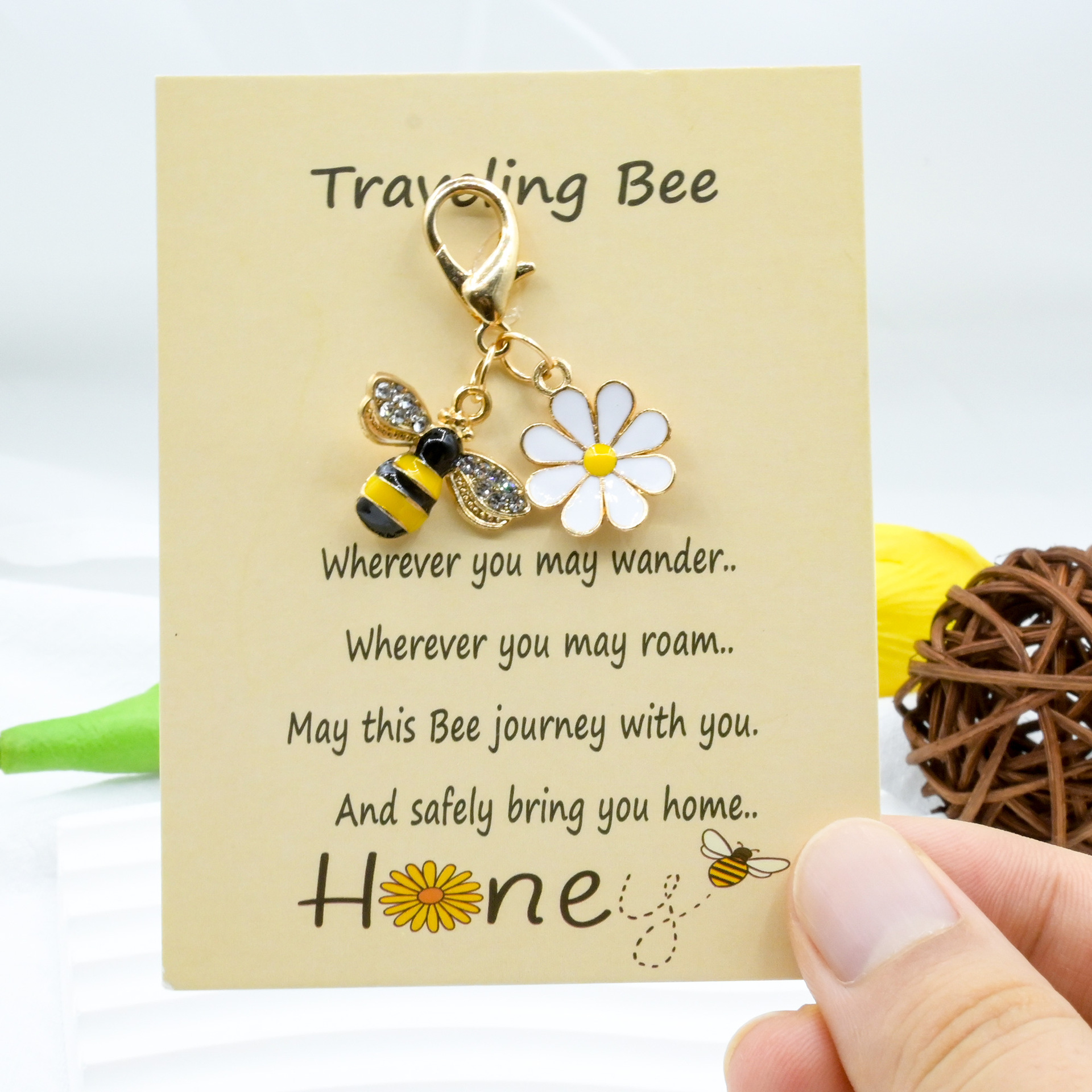 Traveling-bee card little bee [white flower]