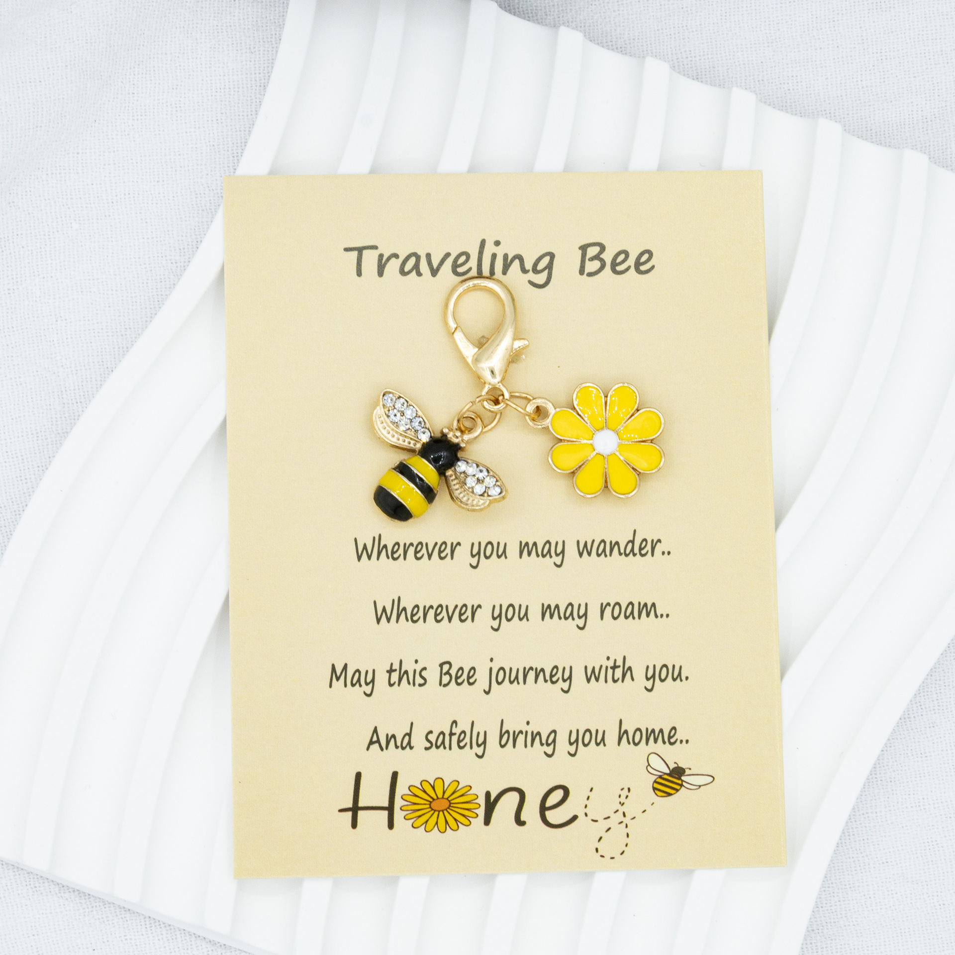 Traveling-bee card little bee [yellow flower]