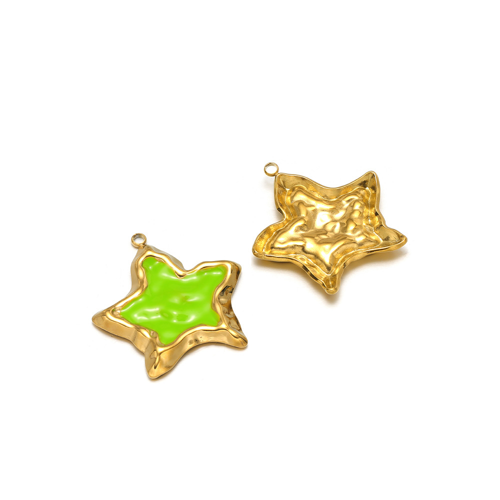 31*30mm golden wrinkled starfish with oil dripping on one side, 1.9mm single hole inside, green