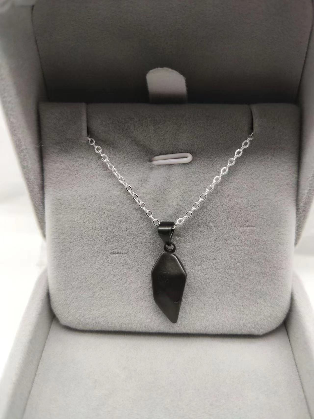 Silver chain black pendant (copper cross gun black)