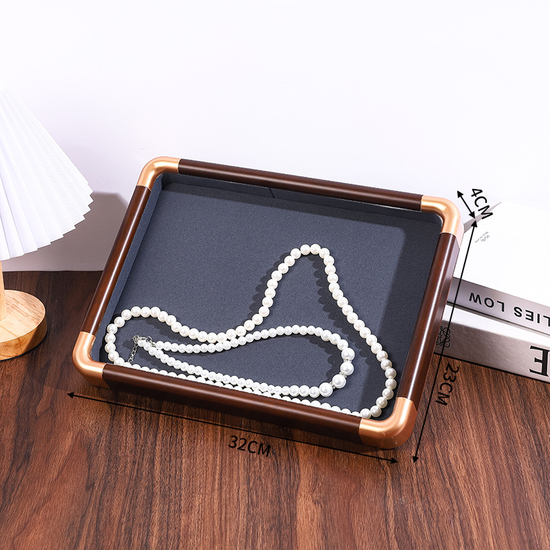 Light luxury golden rounded corners construction empty plate with gray inside