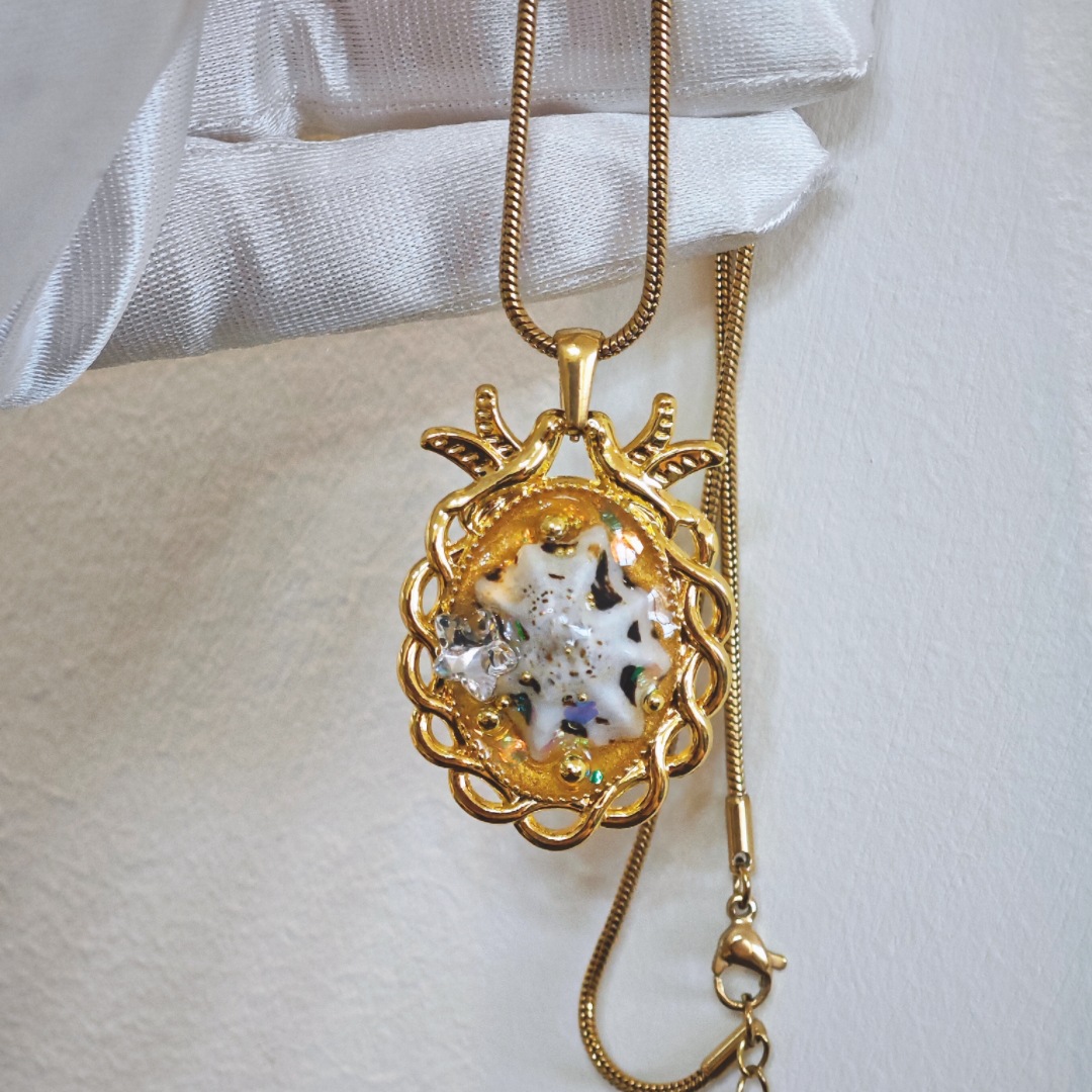 Gold style