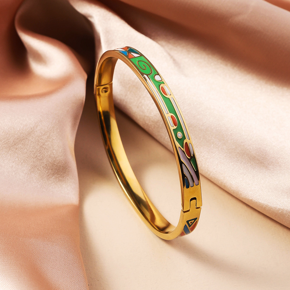 Sz713 (green, white, blue and orange) 6mm wide