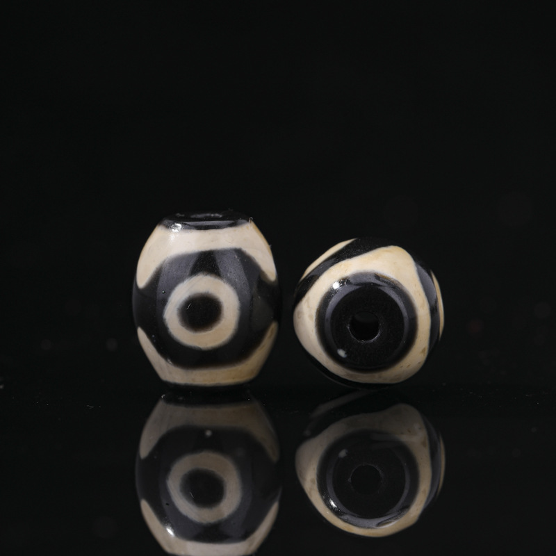 Invisible 11x13 three eyes