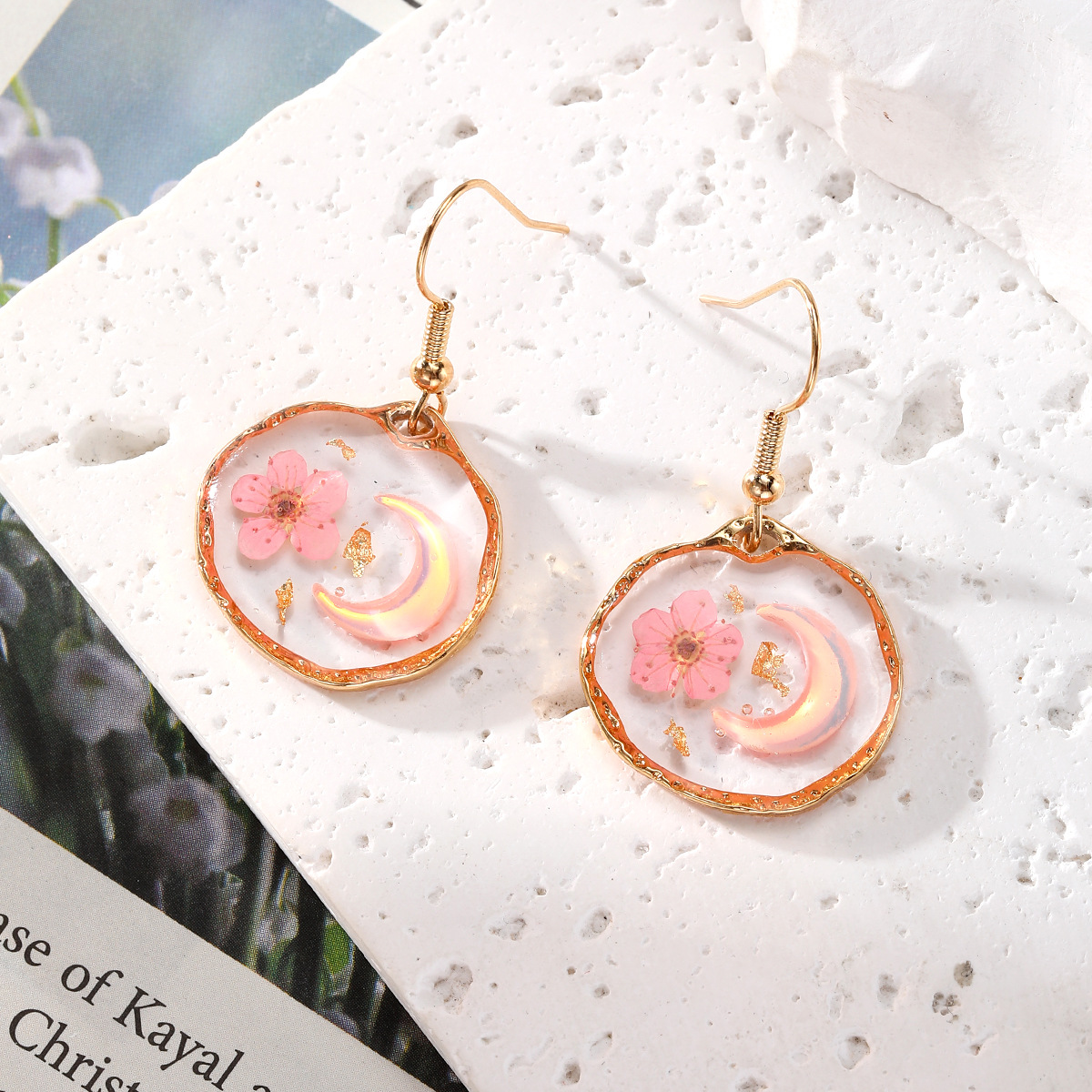 Irregular small round pink flower moon