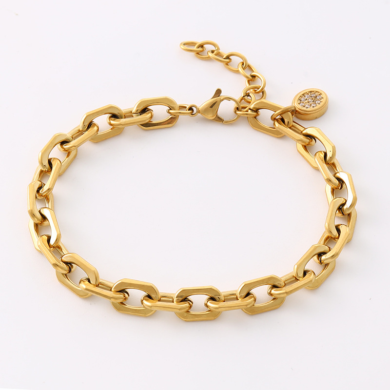 Gold oval pendant c0019-2