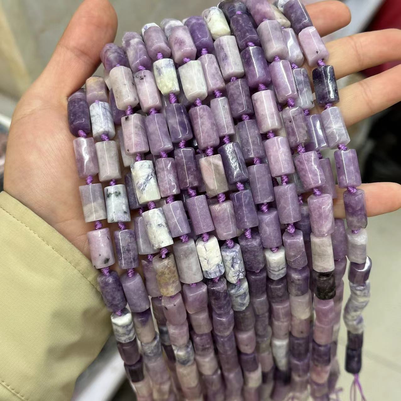 Purple Mica about 8 * 15mm (large particles, glossy)