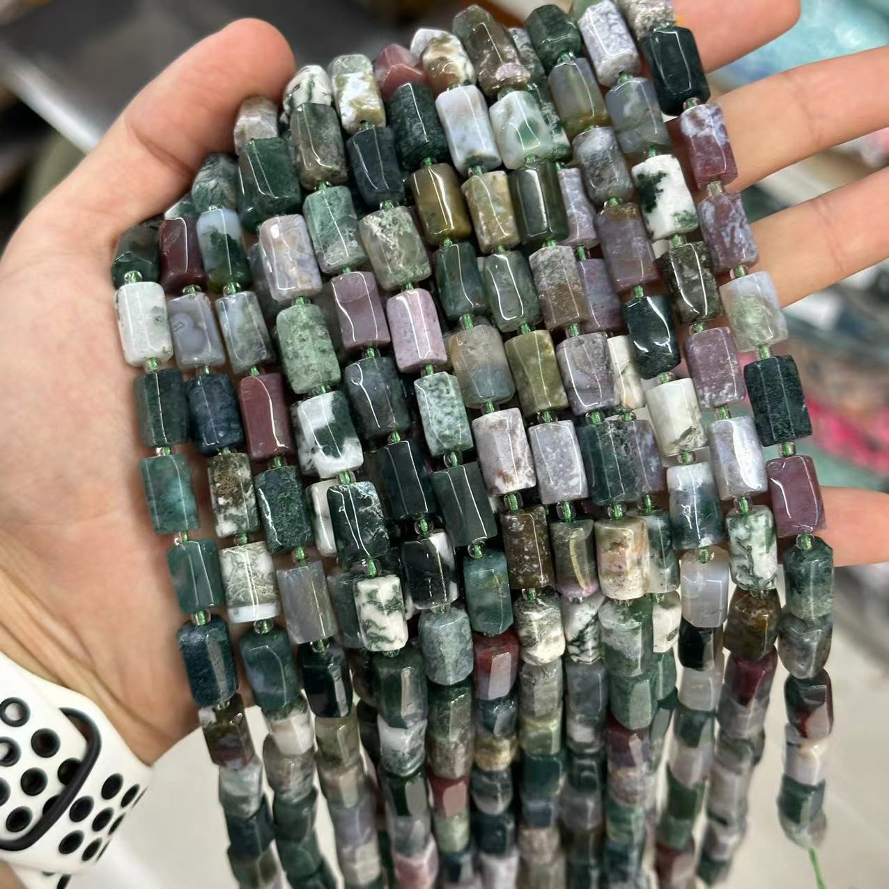 India agate about 8*12mm (small particles, smooth)