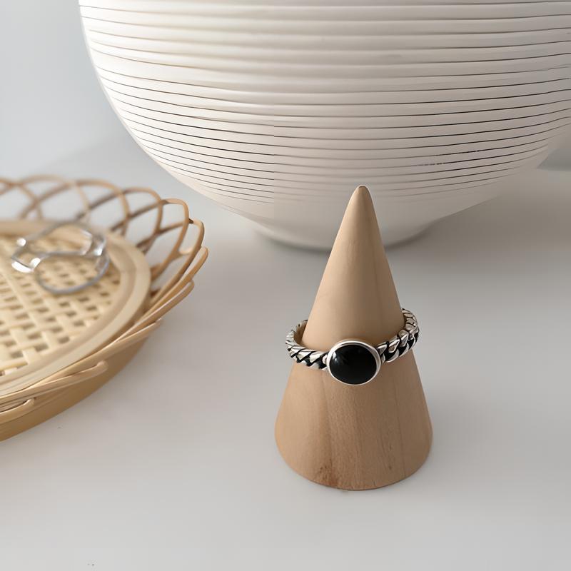 Black ring