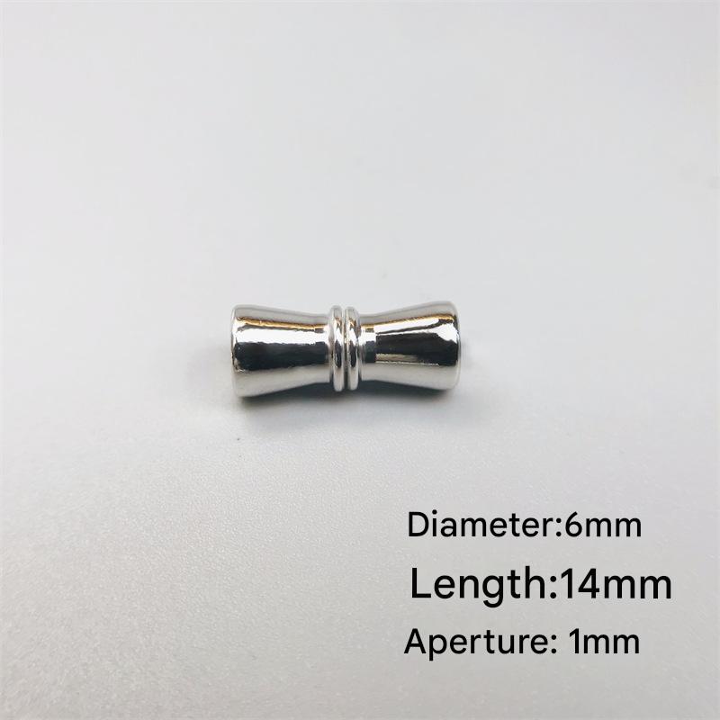 A large screw buckle 6mm