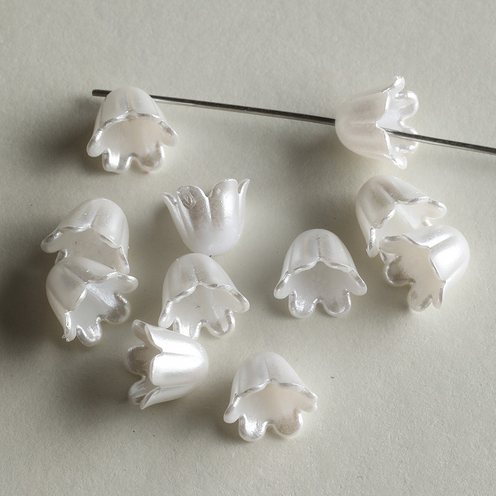 #7 white lantern flowers 7mm (20 pieces)