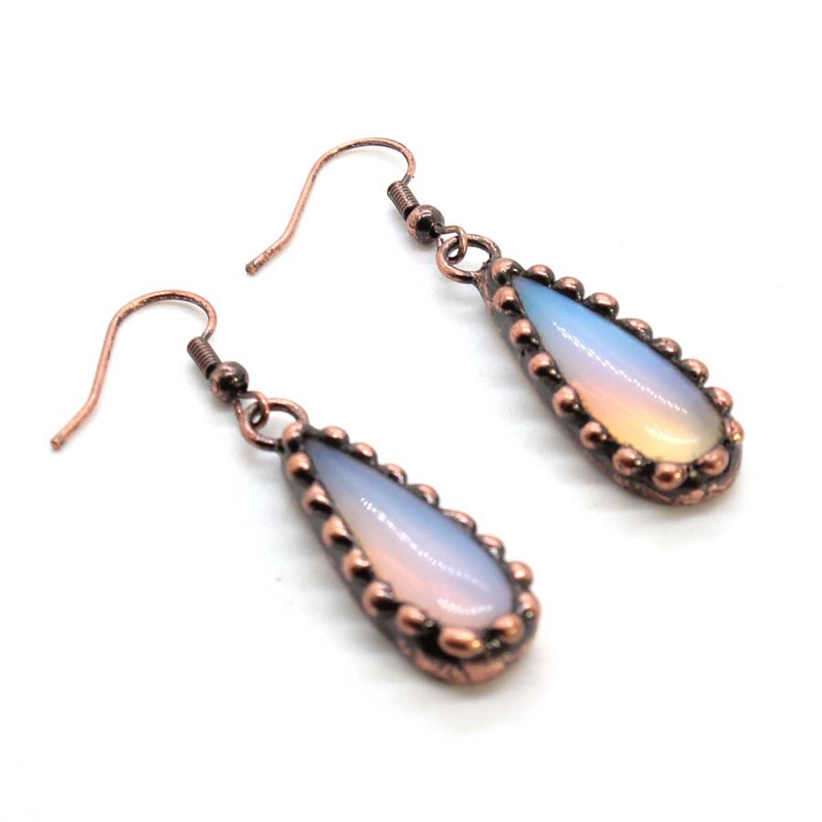 Synthetic opal