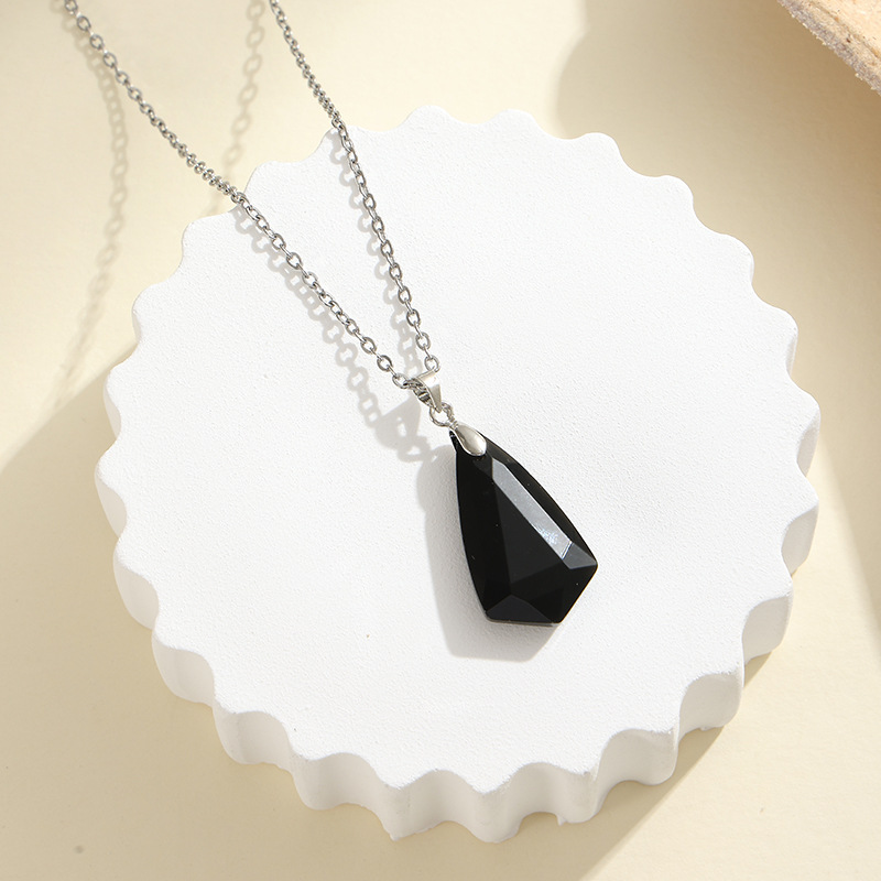 Schwarzer Obsidian