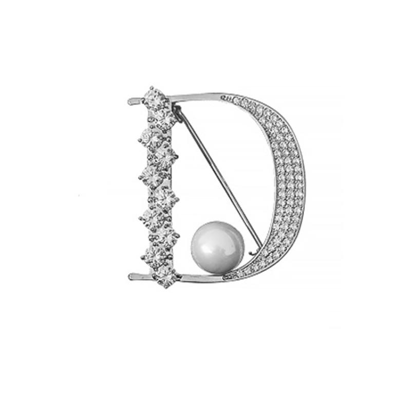 D word brooch Silver